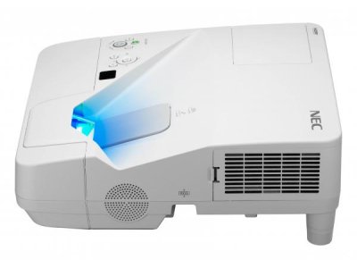 nec_um330x_1.jpg